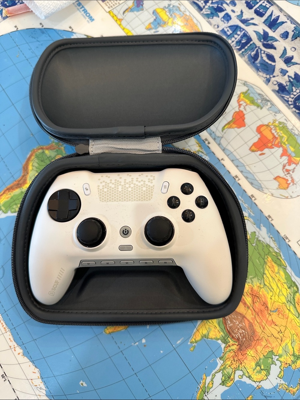 Scuf White Wireless pc Controller - Picture 2 of 7